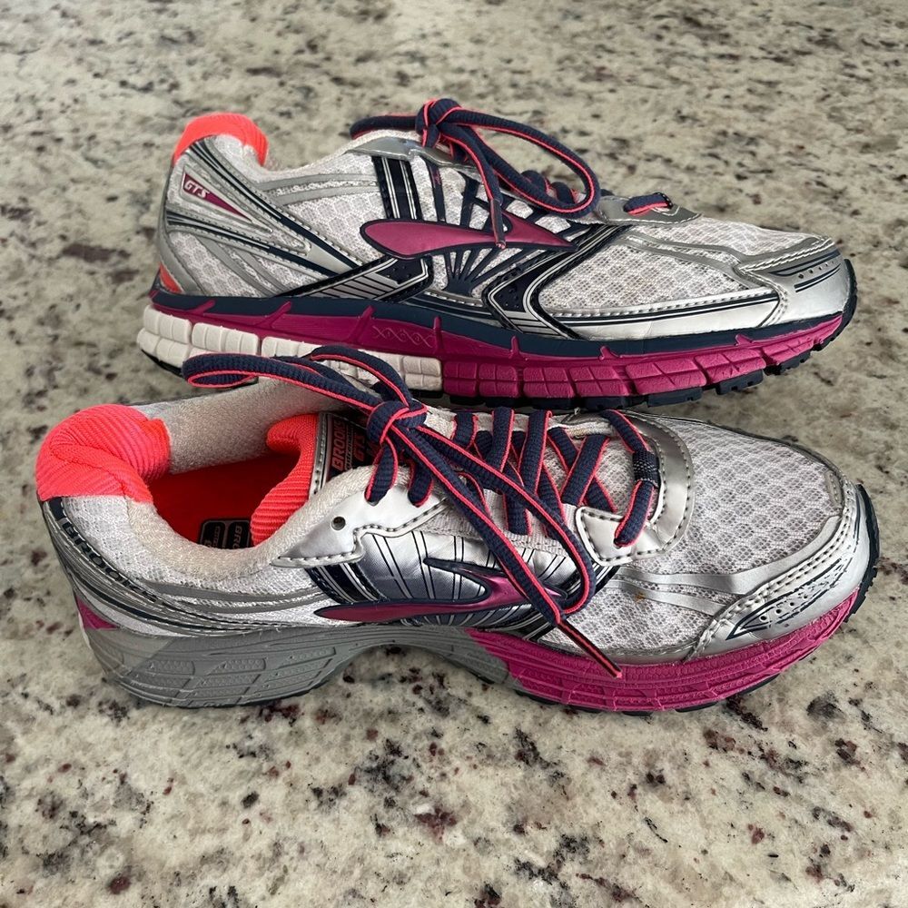 Brooks Adrenaline 1201511B581 GTS 14 Womens Athletic Running Shoes Sz 6 B medium